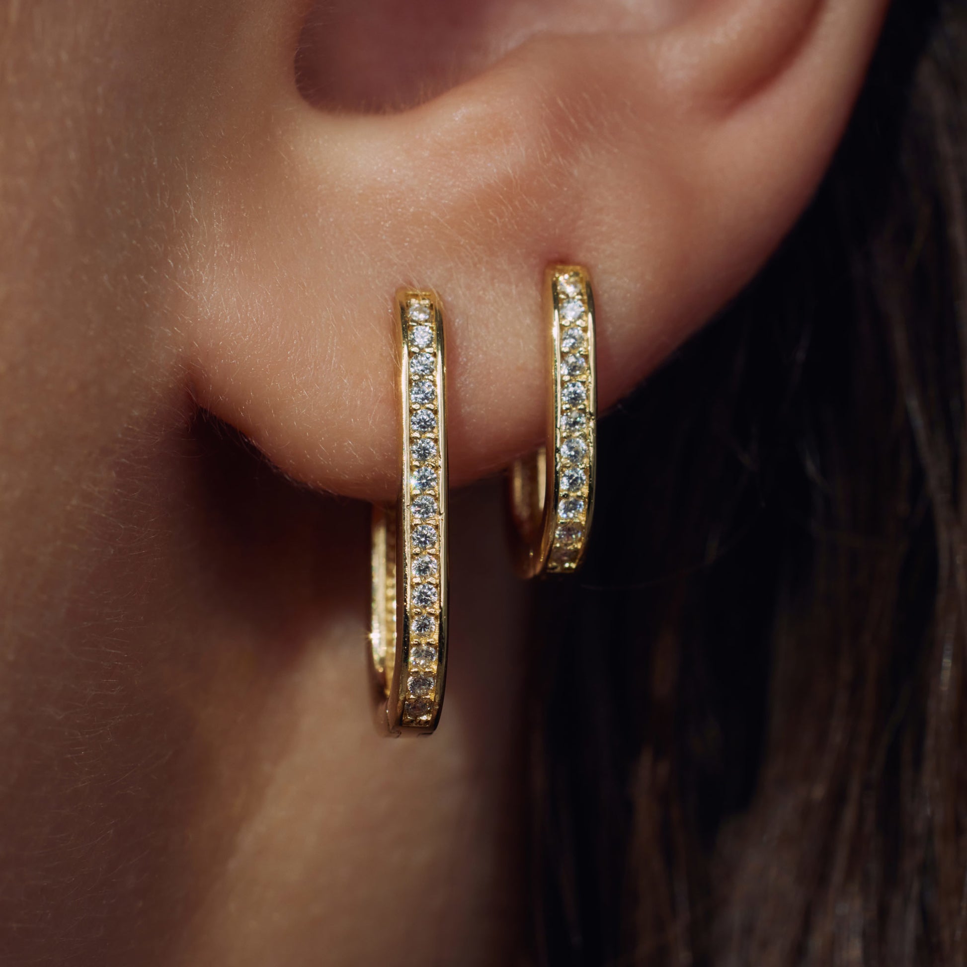 Ponte Vecchio Elina 925 sterling silver gold plated hoop earrings with zirconia stones - Parte di Me